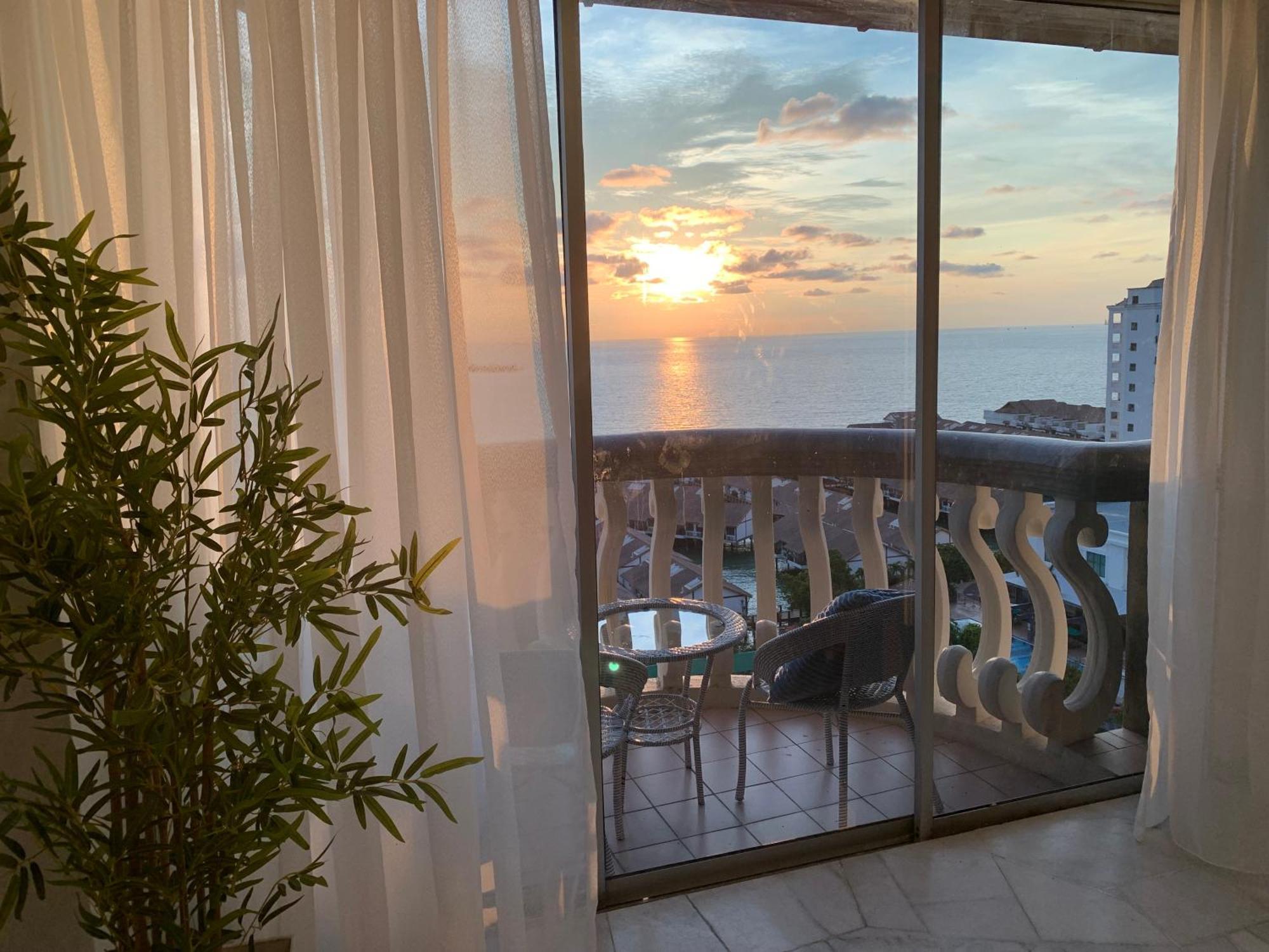Glory Duplex Ocean View - 8pax 3br & Free Hotstar * Port Dickson